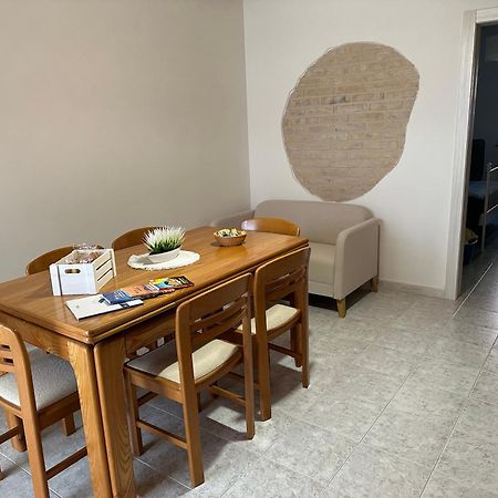 Affittacamere Il Cortile Chiaravalle Marche Eksteriør billede