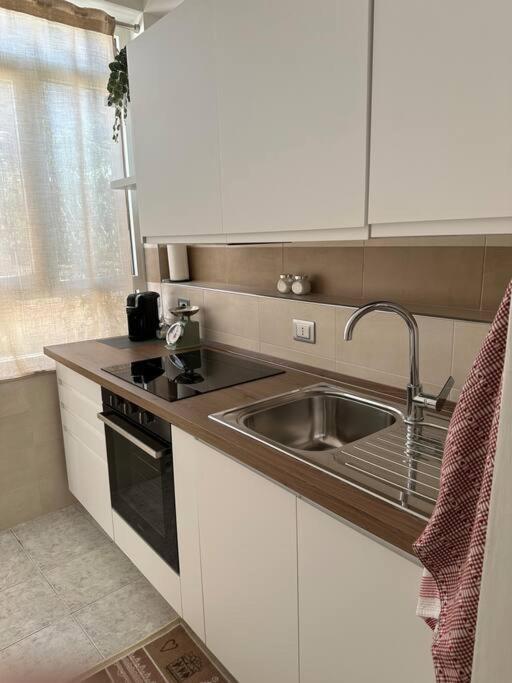 Affittacamere Il Cortile Chiaravalle Marche Eksteriør billede